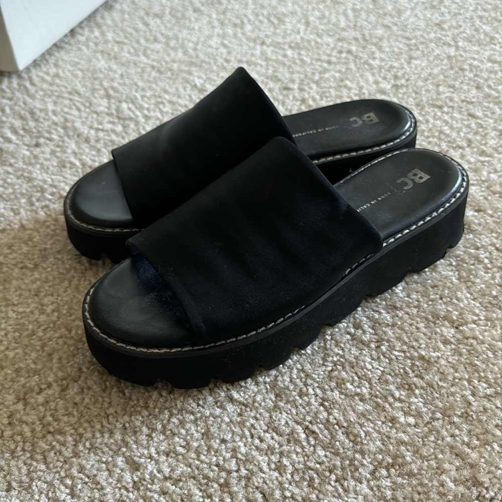 Platform black sandals